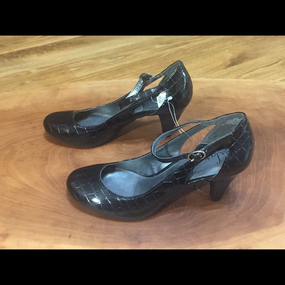 🌻3/$20 NWT Sam & Libby Black Pumps Snakeskin - Picture 3 of 5